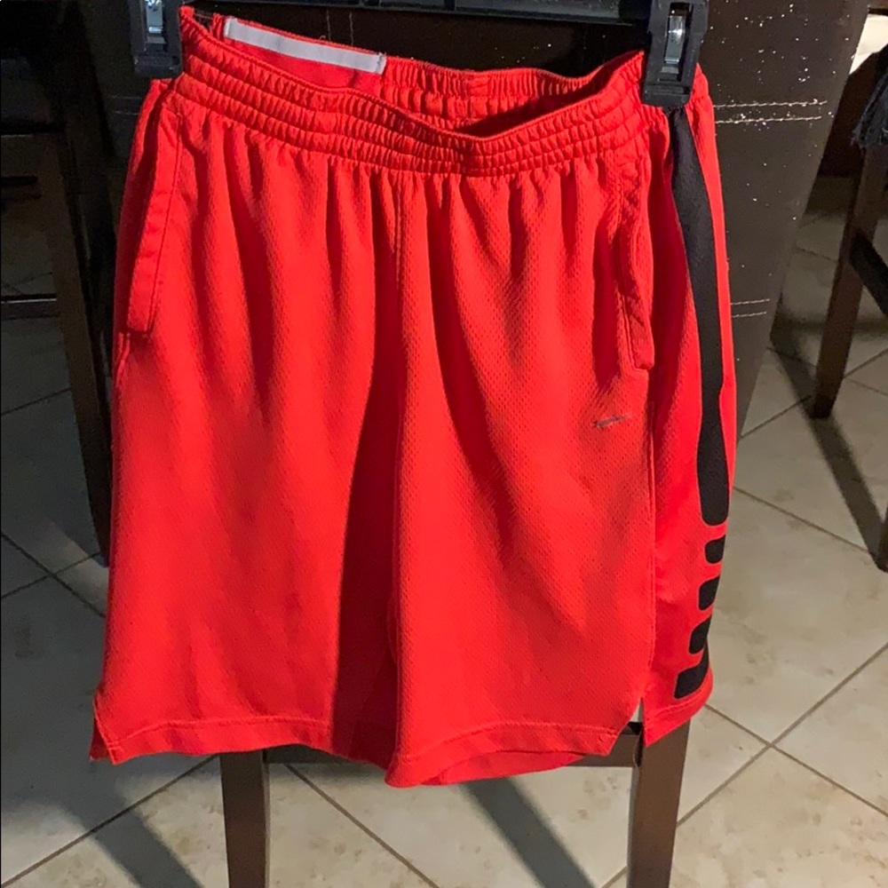 Nike boys shorts xl